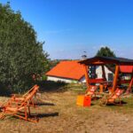 Zamek Lichnice, wiata turystyczna, leżaki