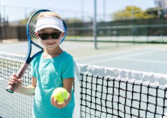 Od jakiego wieku dziecko może zacząć grać w tenisa?
