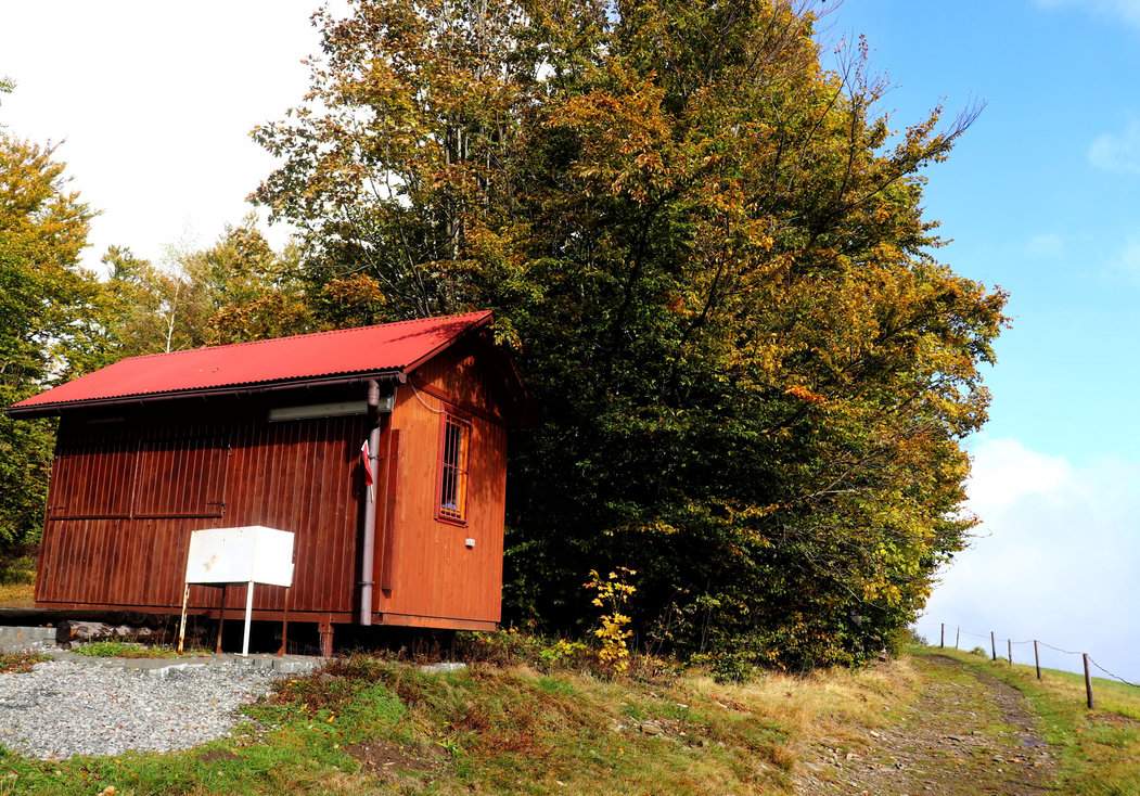 Bufet na szczycie Cieślar w Beskidzie Śląskim