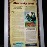 Tablica ścieżki edukacyjnej we wsi Zborov nad Bystricou, Słowacja - przystanek pierwszy: Zborovský driák