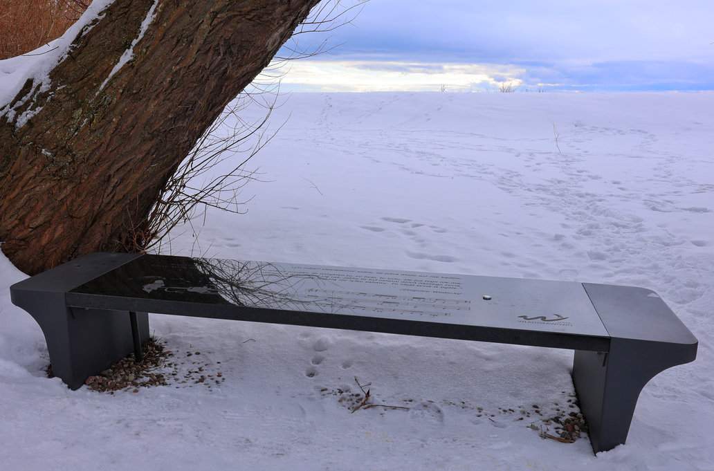 Interaktywna Ławeczka Zbigniewa Wodeckiego - Chałupy