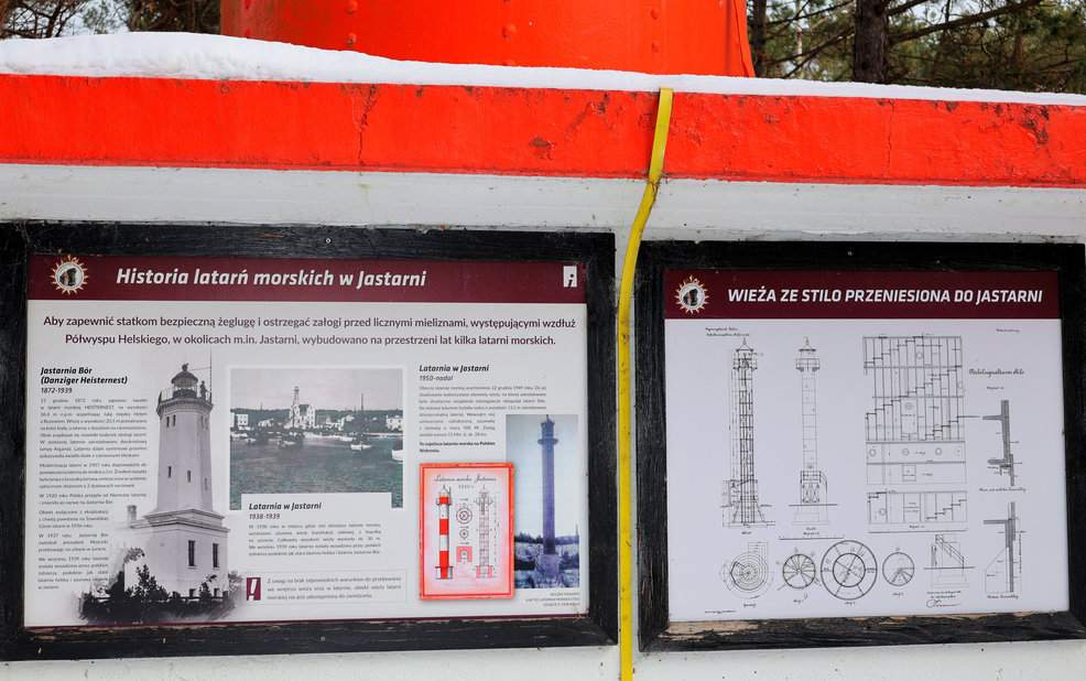 Latarnia Morska w Jastarni - tablice informacyjne 
