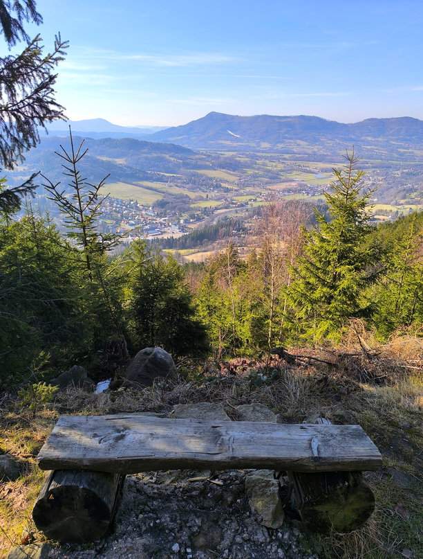 Ławeczki i punktu widokowego na Ostravicę i Ondřejník, Czechy